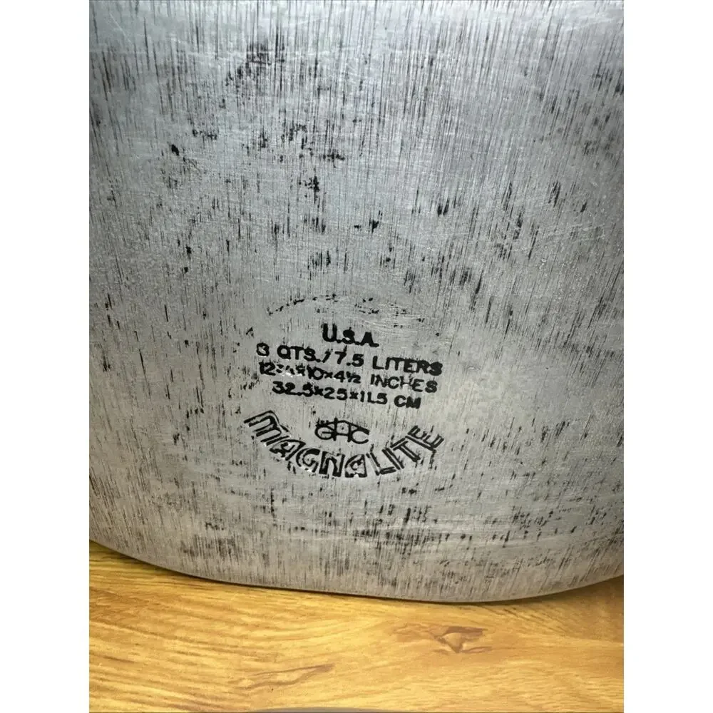 Magnalite GHC USA 8 Qt. Oval Roaster Dutch Oven w/Lid